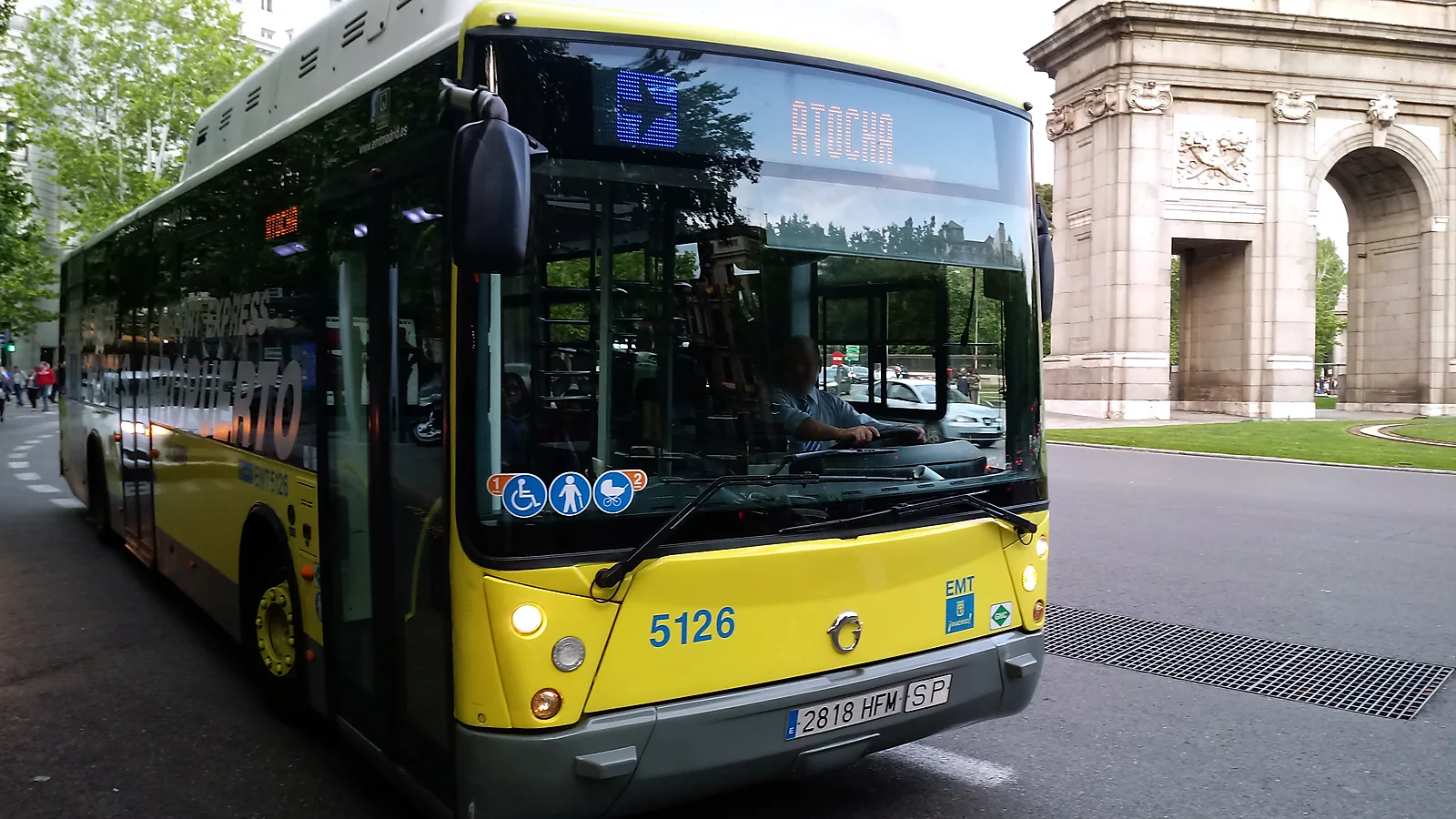 madrid airport to madrid centre 2 The yellow Airport Express bus in Madrid with Atocha on its destination board